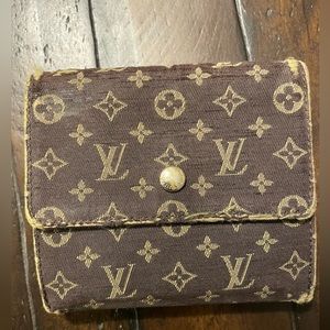Louis Vuitton Tri-Fold Wallet (Used)